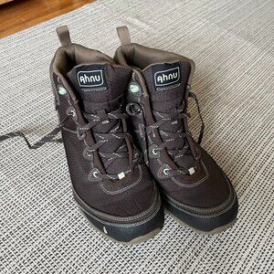 Ahnu Sugarpine Waterproof Hiking Boots - W9.5/40.5/26.2